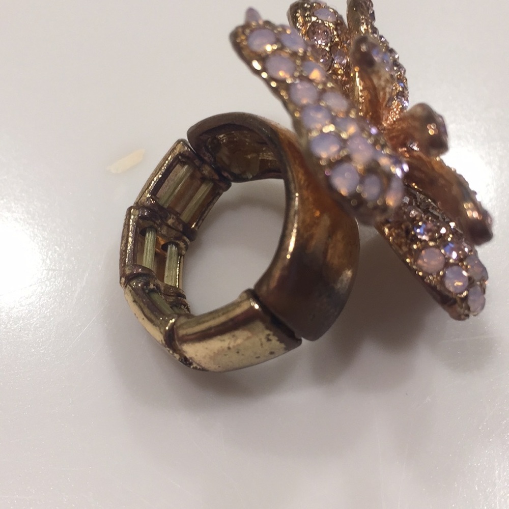 Ring - Picture 2 of 6